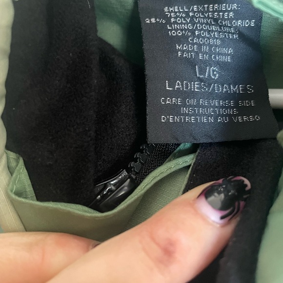 Wetskin Coat & Pant Set. Green waterproof lightweight and warm Womens Size Large - Picture 6 of 14